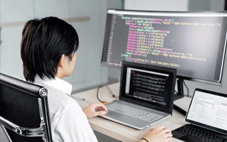 许昌 api php源码,下载的php源码怎么运行呢？